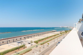 Waterfront Apartment with seaview balcony